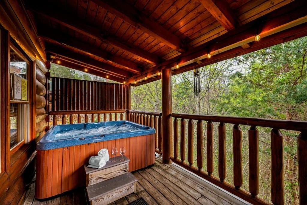2-Bedroom Cabin With 2 Master Suites, Loft, Half-Bath And Hot Tub In A Serene Resort Setting Сивиървил Екстериор снимка