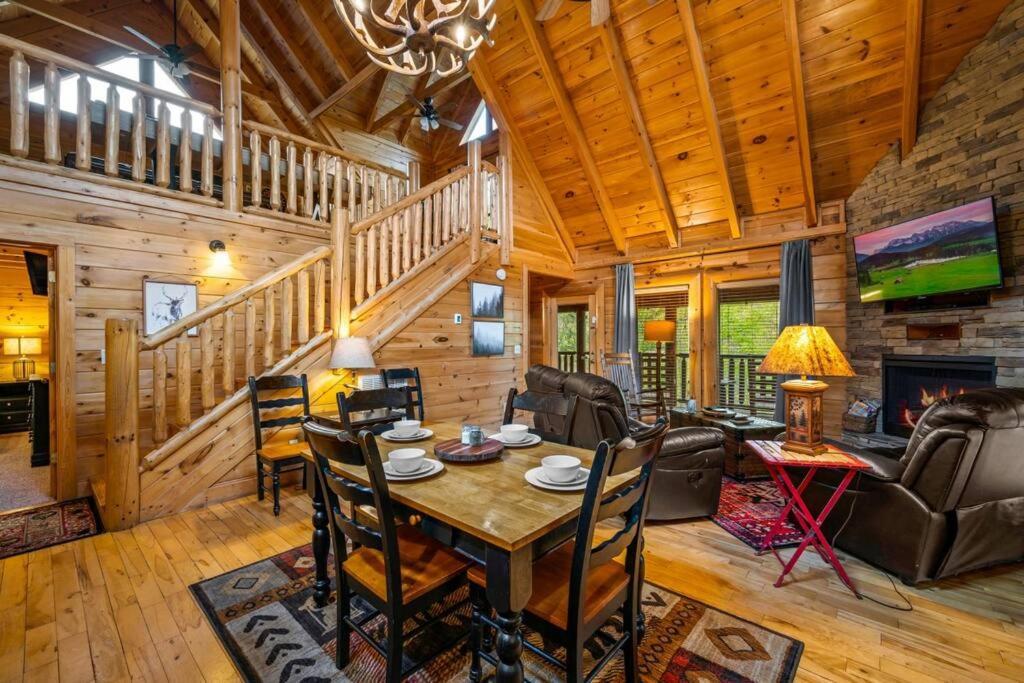 2-Bedroom Cabin With 2 Master Suites, Loft, Half-Bath And Hot Tub In A Serene Resort Setting Сивиървил Екстериор снимка